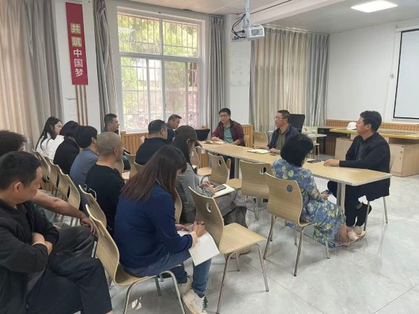 食堂会议3