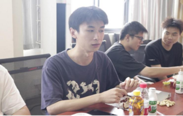 毕业生座谈会工作简报436
