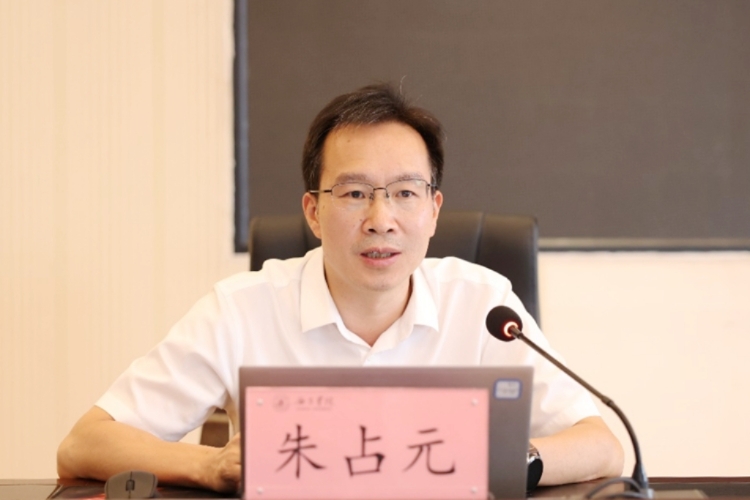 朱占元 朱占元